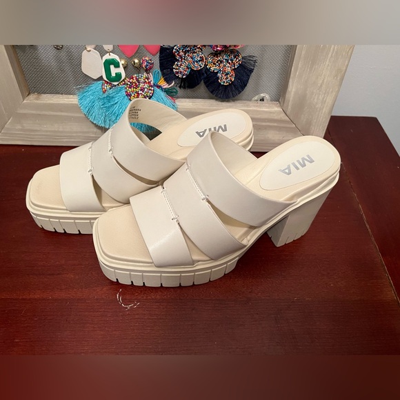 MIA Vegan Leather Chunky Heel Sandals - Picture 5 of 5